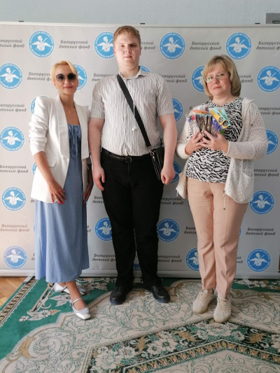 Удзел БДАМЛМ ў акцыі “Збяром школьны партфель разам”