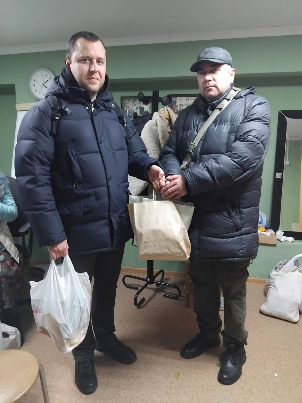 БГАМЛИ передали праздничные подарки посетителям Клубного дома «Открытая душа»
