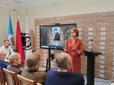 Выставка документов БГАМЛИ к юбилею Ивана Мележа