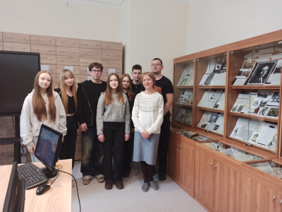 Студэнты Беларускай дзяржаўнай акадэміі сувязі наведалі выставу “Рыцар чалавечага духу” ў БДАМЛМ