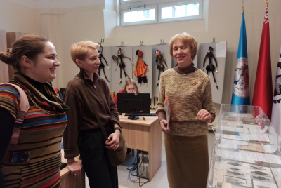 Экскурсія ў БДАМЛМ для супрацоўнікаў Музея гісторыі Беларускай чычункі