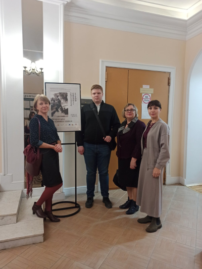 Работники БГАМЛИ посетили вернисаж международного проекта “Літаратары на ваенных шляхах”