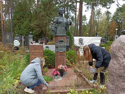 БДАМЛМ ушанаваў памяць фондаўтваральнікаў у рамках рэспубліканскай акцыі «Павага. Клопат. Адказнасць»